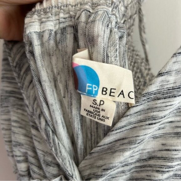 Free People Beach Malibu Grey Boho Jumpsuit sz S - Picture 5 of 8